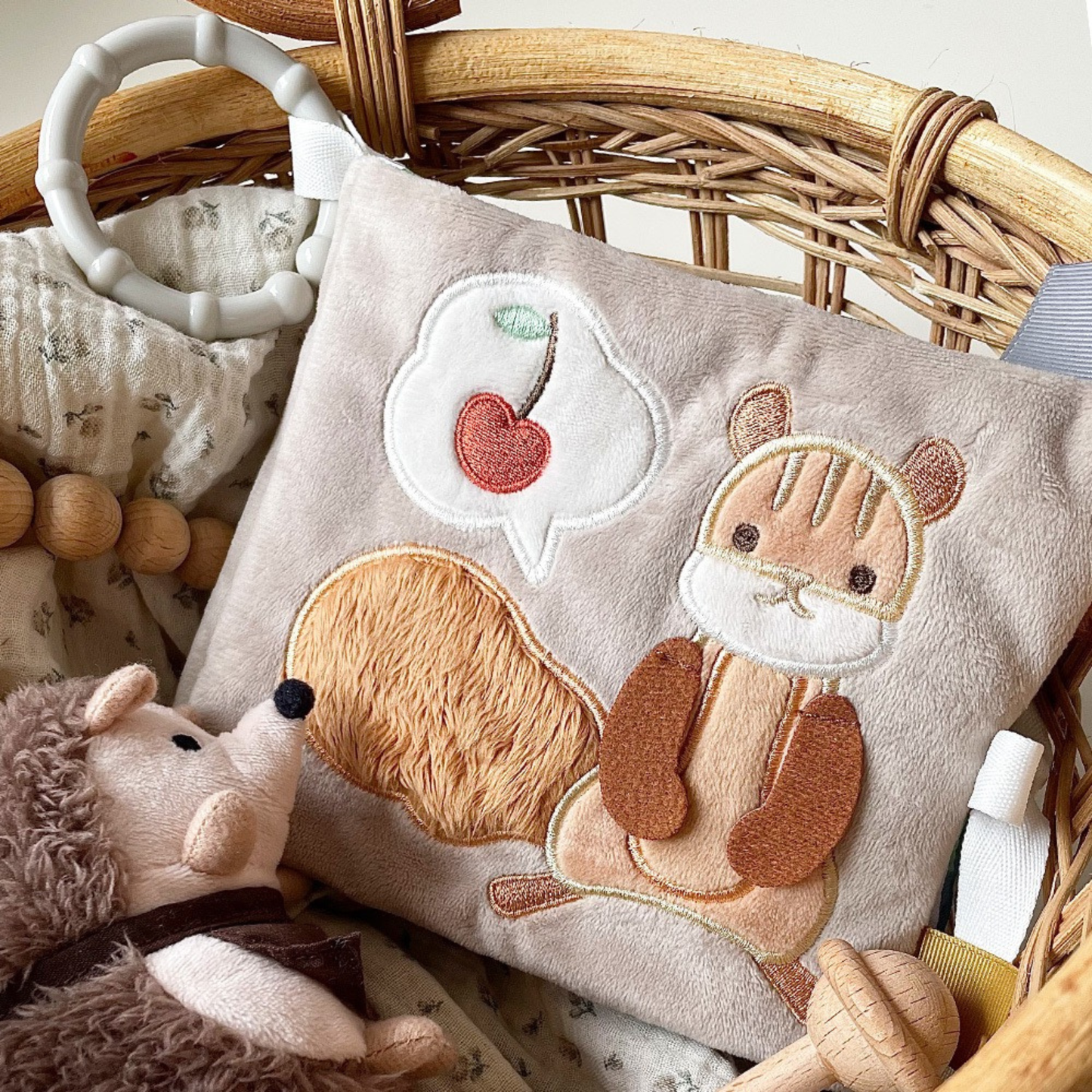 The Fluffy Picture Book Series - Cheerful Squirrel’s Cherry Hunt